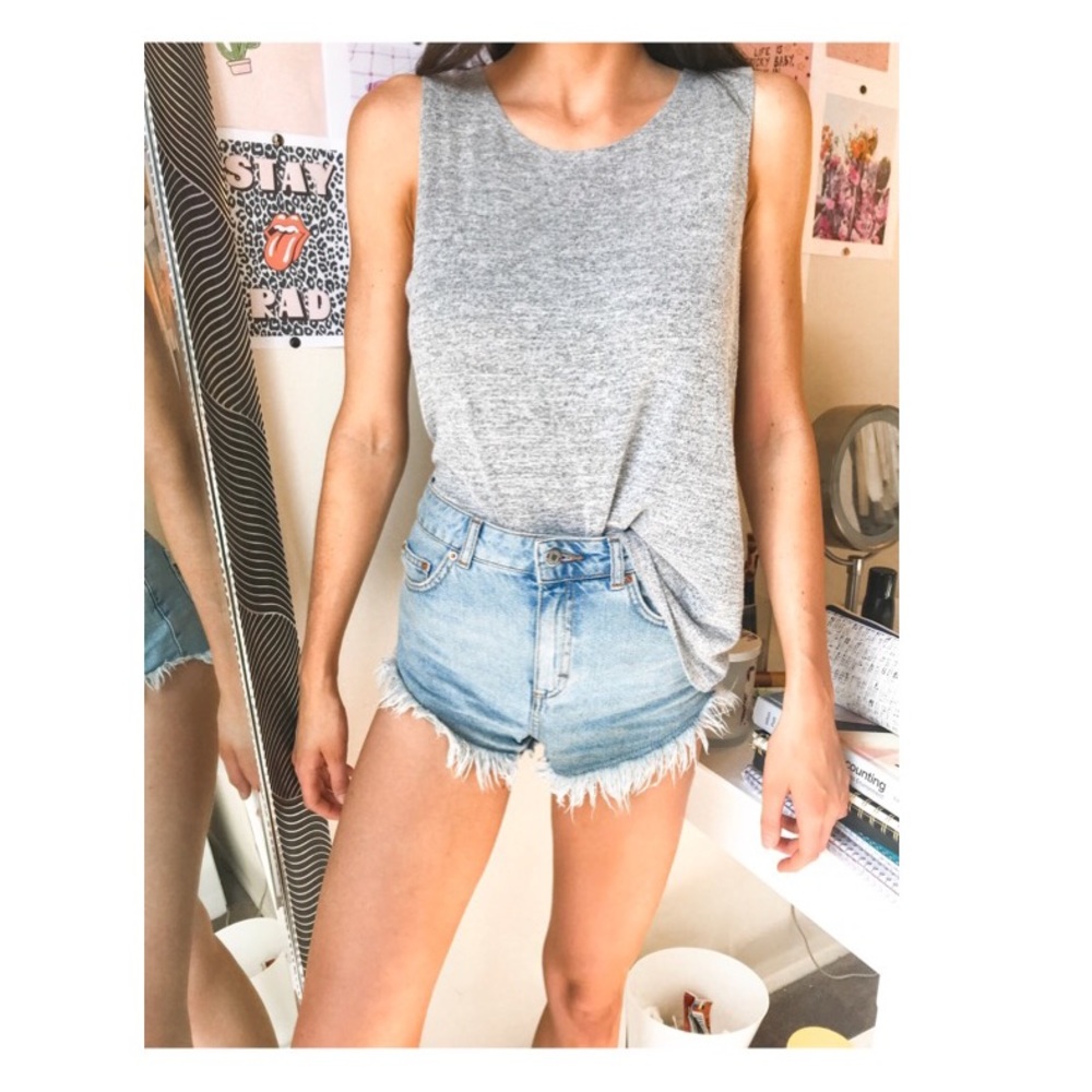 Grey thank top with spilt in back